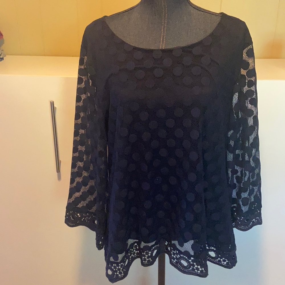 Blouse with polka dots